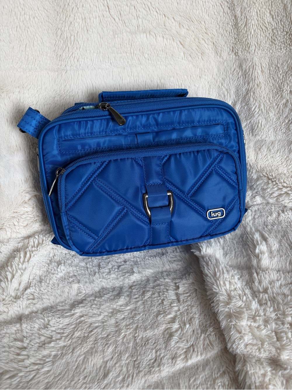 EUC Lug Legacy Collection Carousel
Crossbody Bag, Azure Blue